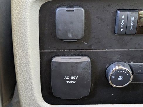 Used 2015 Lincoln Navigator 2WD image 16