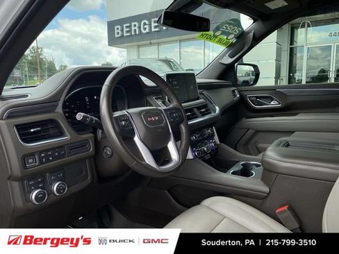 Used 2022 GMC Yukon XL SLT w/ SLT Premium Package AWD/4WD image 12