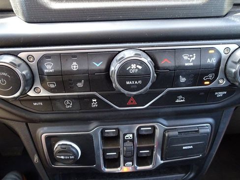 Used 2023 Jeep Wrangler Unlimited Sport AWD/4WD image 24