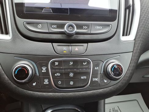 Used 2025 Chevrolet Malibu LT image 18