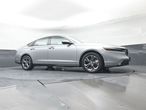 Certified 2023 Honda Accord EX-L image 37