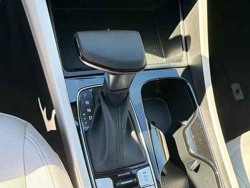 New 2026 Hyundai Tucson SE image 16