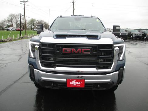 Used 2025 GMC Sierra 3500 Pro w/ Convenience Package image 12