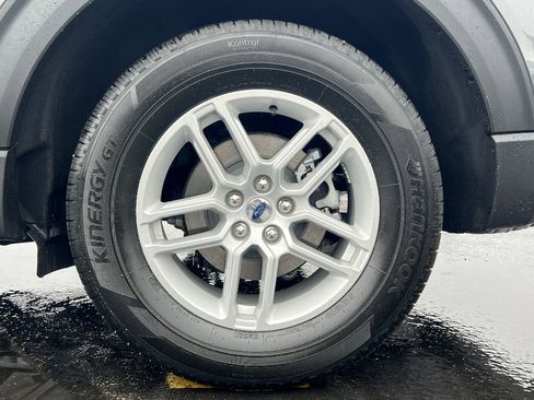 New 2026 Ford Explorer Active image 14