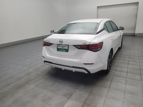Used 2024 Nissan Sentra SV FWD image 9