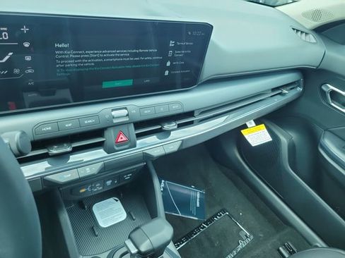 New 2026 Kia K4 EX FWD image 25