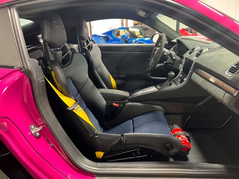 Used 2023 Porsche 718 Cayman GT4 RS RWD image 18