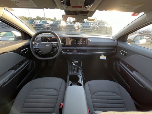 New 2025 Kia K4 EX image 23