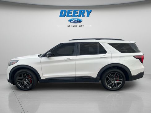 Used 2025 Ford Explorer ST w/ Sun And Sound Package AWD/4WD image 3