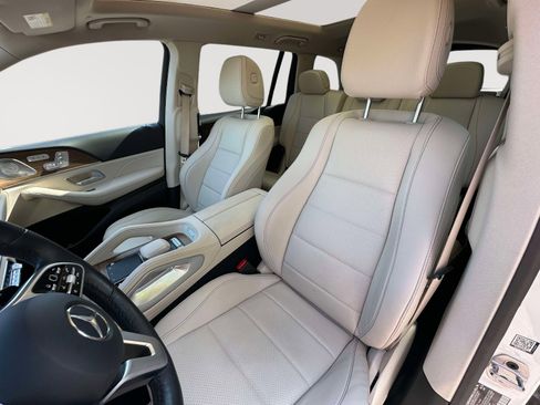 Used 2023 Mercedes-Benz GLS 450 4MATIC image 24