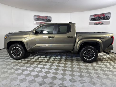 Used 2026 Toyota Tacoma TRD Sport RWD image 7