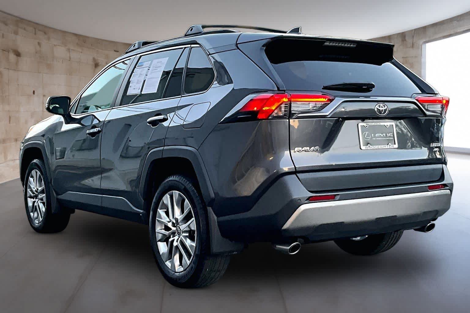 Used 2023 Toyota RAV4 Limited AWD/4WD image 4