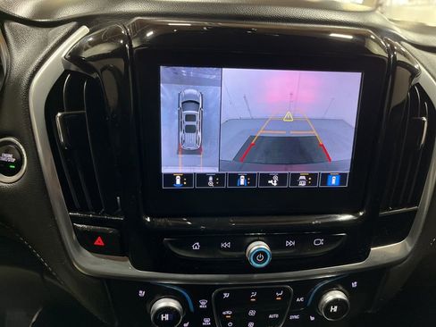 Certified 2022 Chevrolet Traverse Premier w/ Redline Edition image 18
