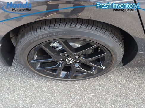 Used 2025 Honda Civic Sport image 12