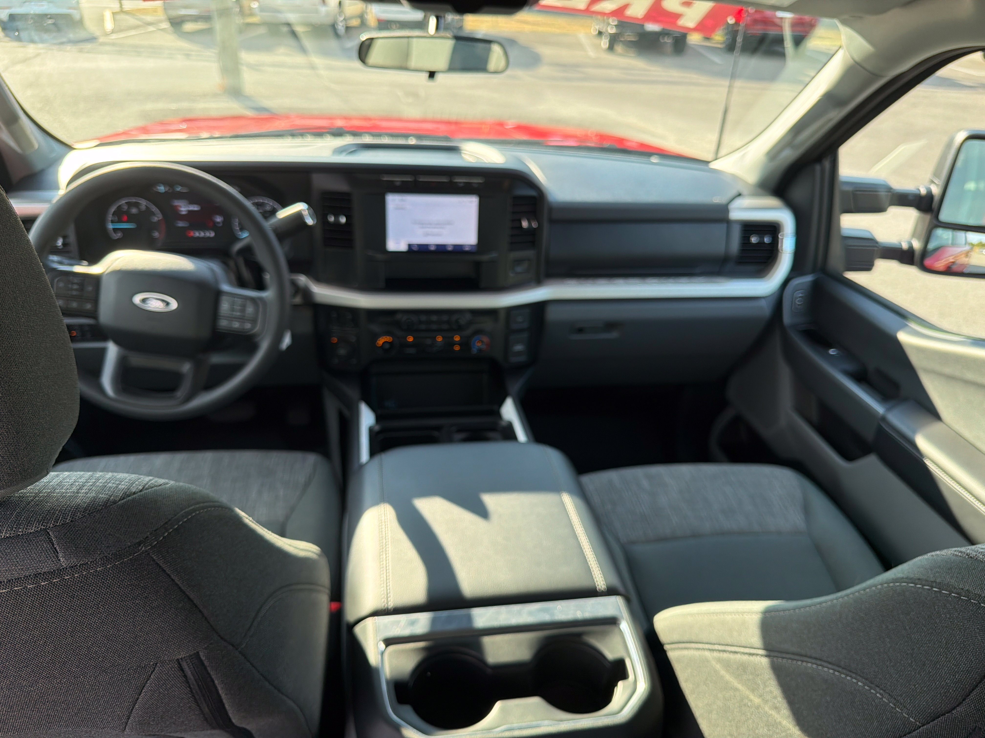 Used 2024 Ford F350 XLT AWD/4WD image 13