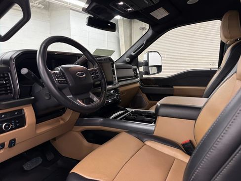 Certified 2024 Ford F250 Lariat w/ Lariat Ultimate Package AWD/4WD image 6