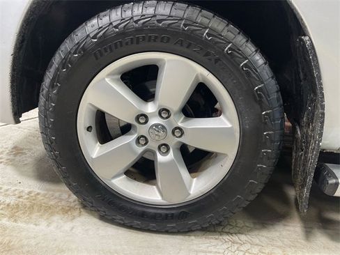 Used 2015 RAM 1500 Express image 10