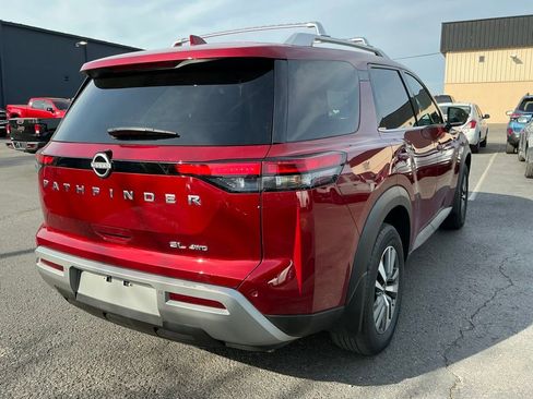 Used 2023 Nissan Pathfinder SL image 8