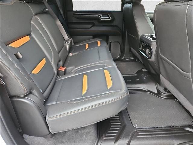 Used 2024 GMC Sierra 2500 AT4 w/ AT4 Premium Plus Package AWD/4WD image 19