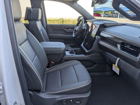 New 2026 GMC Yukon Elevation w/ Elevation Premium Package AWD/4WD image 35