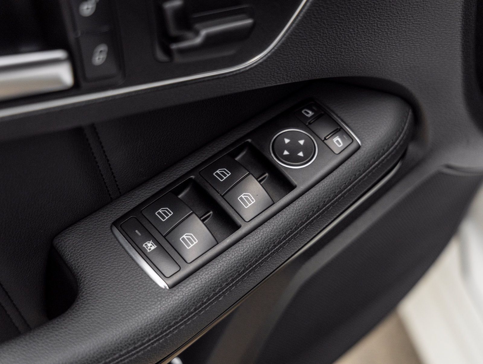 Used 2012 Mercedes-Benz E 63 AMG Wagon image 21