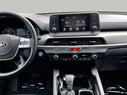 Used 2021 Kia Telluride LX FWD image 7