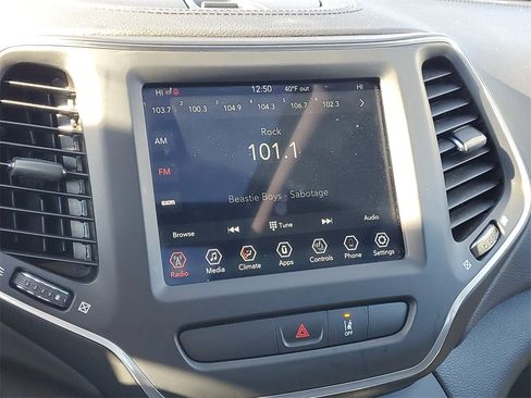 Used 2022 Jeep Cherokee Latitude Lux w/ Sun & Sound Group image 24