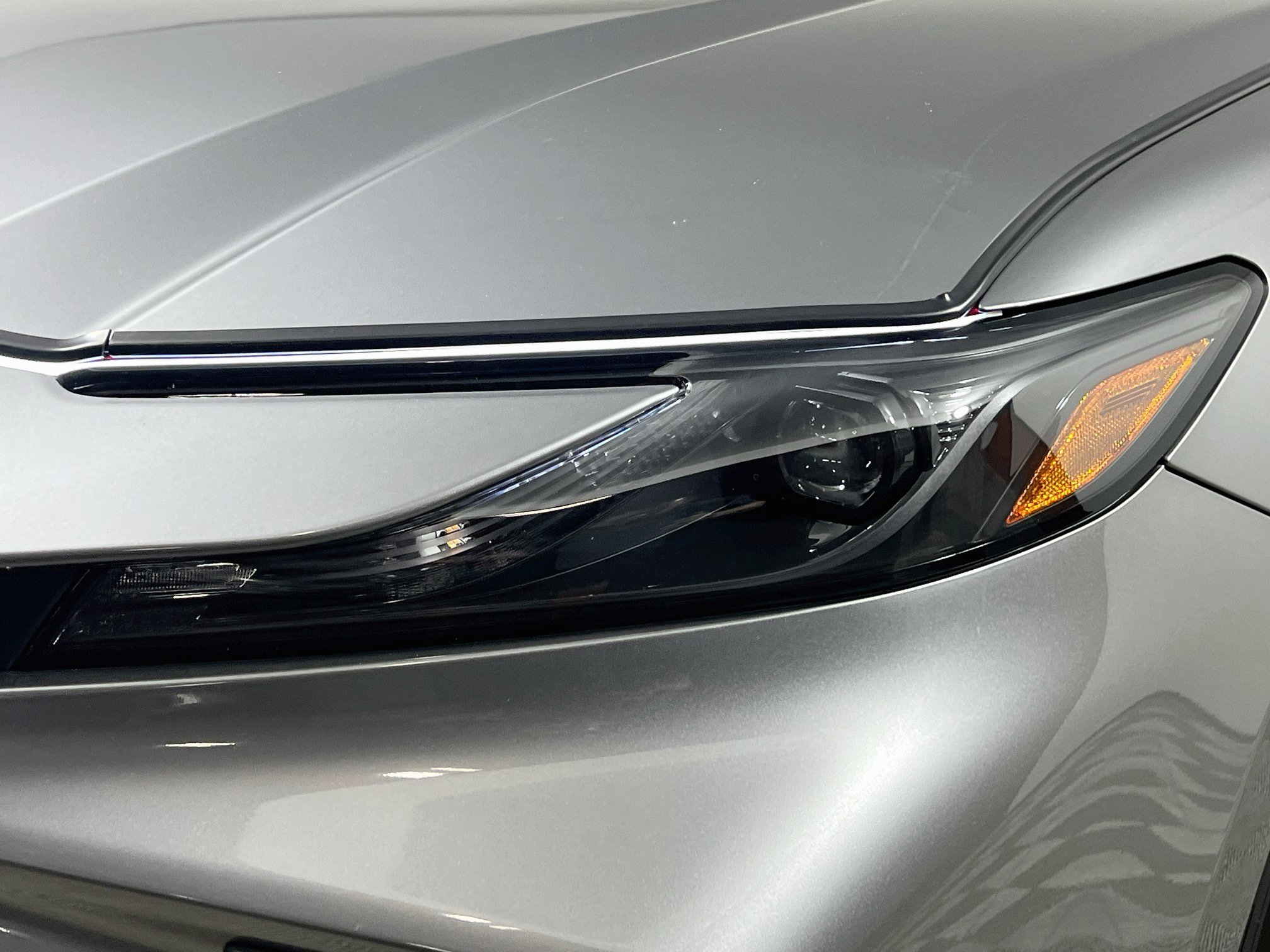 Used 2025 Toyota Camry SE FWD image 12