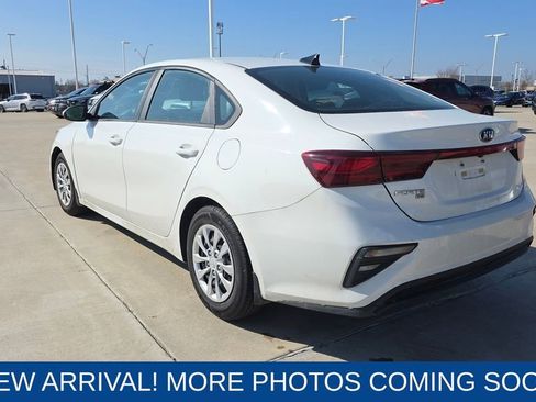 Used 2019 Kia Forte Sedan image 3