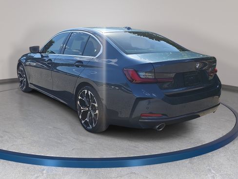 Certified 2025 BMW 330i Sedan w/ Premium Package RWD image 8