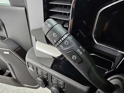 Used 2026 Chevrolet Silverado 2500 LTZ w/ LTZ Convenience Package AWD/4WD image 36