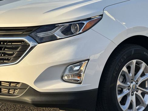 Used 2020 Chevrolet Equinox LS w/ LS Convenience Package image 6