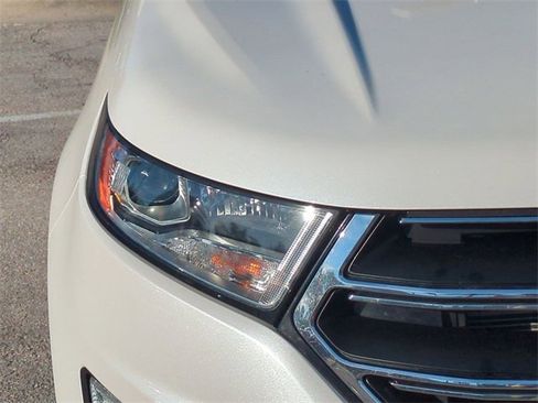 Used 2018 Ford Edge SEL w/ Equipment Group 201A image 10