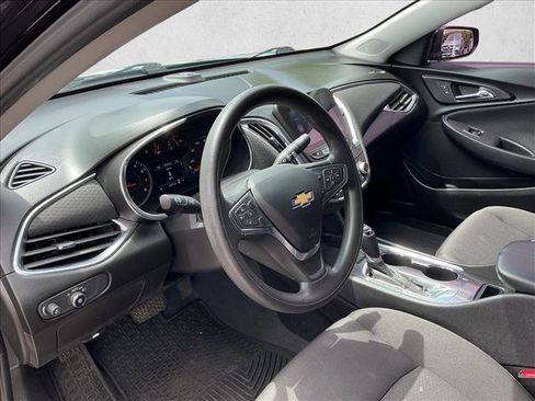 Used 2019 Chevrolet Malibu LT FWD image 10