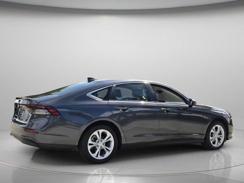 Certified 2025 Honda Accord LX image 7