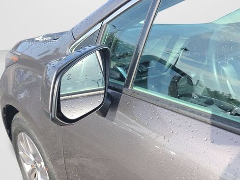 Used 2023 Toyota Sienna XLE FWD image 28