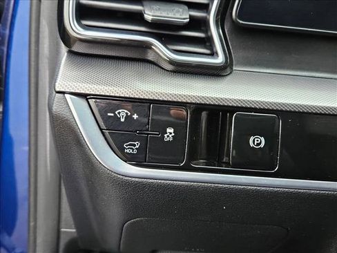 Used 2023 Kia Sportage SX image 11