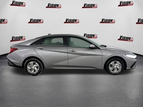 New 2026 Hyundai Elantra SE image 4