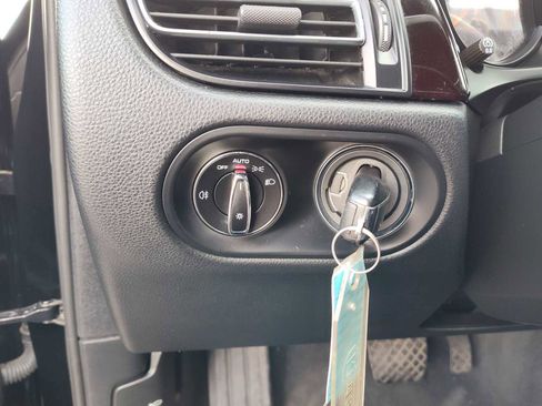 Used 2020 Porsche Macan image 20