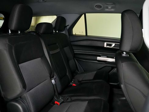 Used 2023 Ford Explorer XLT RWD image 24