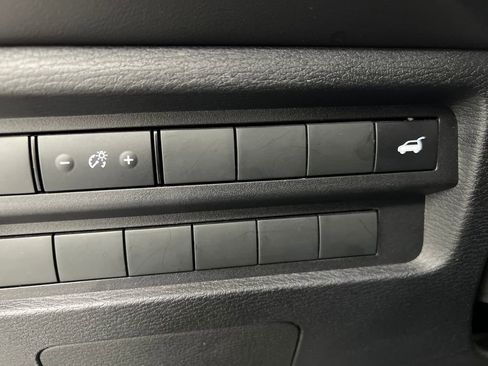 Used 2025 Mitsubishi Outlander SE FWD image 45