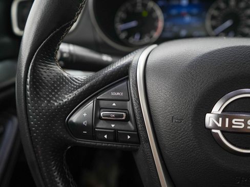 Used 2023 Nissan Maxima SL FWD image 19