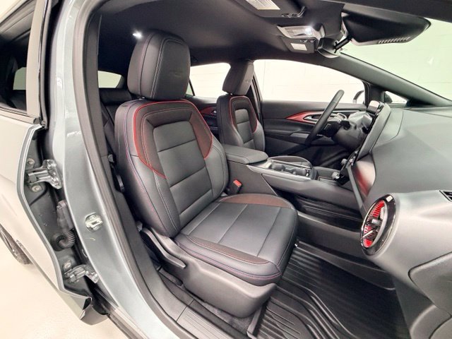 Certified 2026 Chevrolet Equinox EV RS FWD image 23