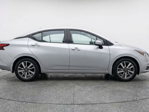 Used 2025 Nissan Versa SV image 11