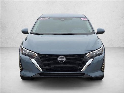 Used 2024 Nissan Sentra SV FWD image 2