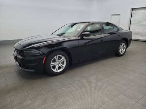 Used 2022 Dodge Charger SXT image 2