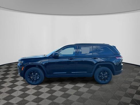 New 2026 Jeep Grand Cherokee Altitude AWD/4WD image 2
