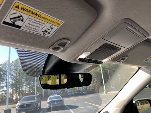 Certified 2025 Honda Pilot EX-L image 29