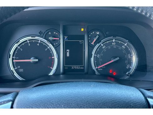Used 2021 Toyota 4Runner Venture AWD/4WD image 30