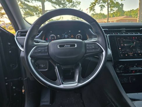 Used 2022 Jeep Grand Cherokee L Laredo w/ Luxury Tech Group I RWD image 14